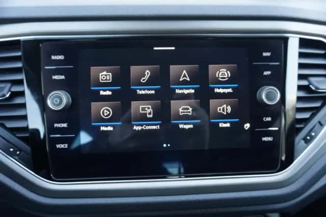 Volkswagen T-Roc (2021) thumbnail 45