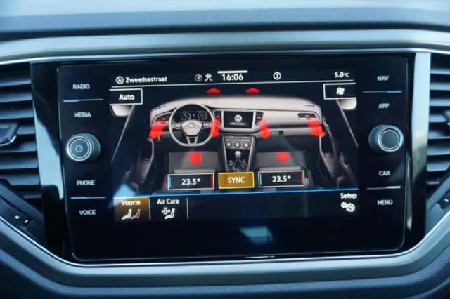 Volkswagen T-Roc (2021) thumbnail 47