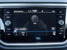 Volkswagen T-Roc (2021) thumbnail 50