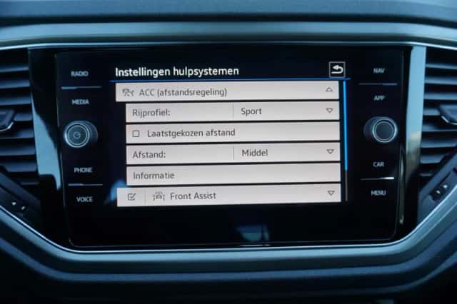 Volkswagen T-Roc (2021) thumbnail 51