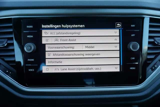 Volkswagen T-Roc (2021) thumbnail 52