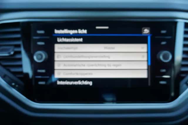 Volkswagen T-Roc (2021) thumbnail 55