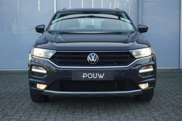 Volkswagen T-Roc (2021) thumbnail 8