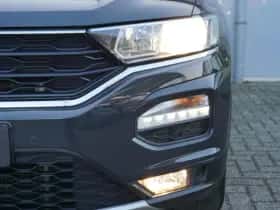 Volkswagen T-Roc (2021) thumbnail 9