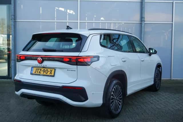 Volkswagen Tayron (2025) thumbnail 3