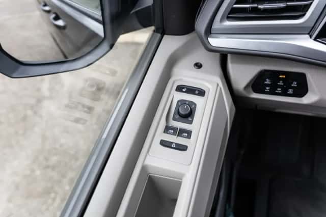 Volkswagen Multivan (2026) thumbnail 37