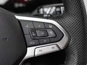 Volkswagen Touareg thumbnail 37
