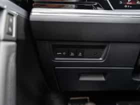 Volkswagen Touareg thumbnail 39