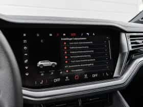 Volkswagen Touareg thumbnail 53