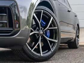Volkswagen Touareg thumbnail 58