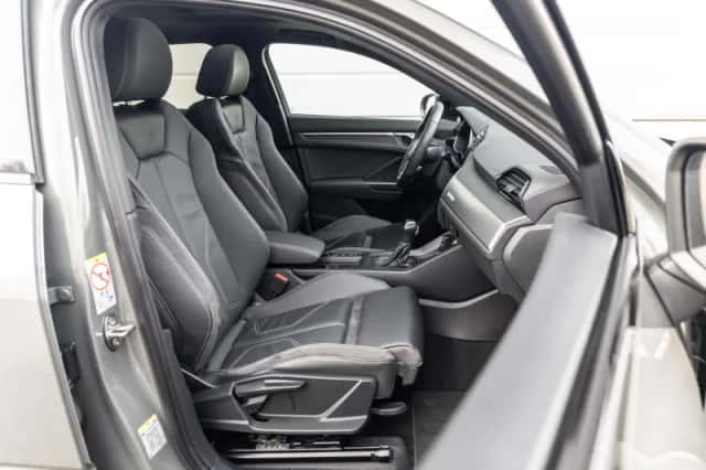 Audi Q3 (2022) thumbnail 16