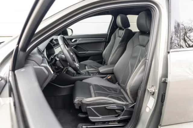 Audi Q3 (2022) thumbnail 4