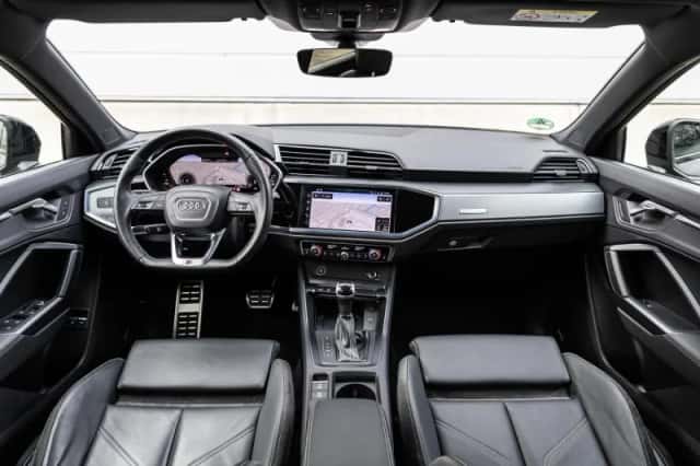 Audi Q3 (2022) thumbnail 5