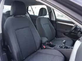Volkswagen Golf (2022) thumbnail 14