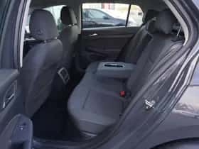 Volkswagen Golf (2022) thumbnail 17