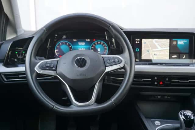 Volkswagen Golf (2022) thumbnail 19