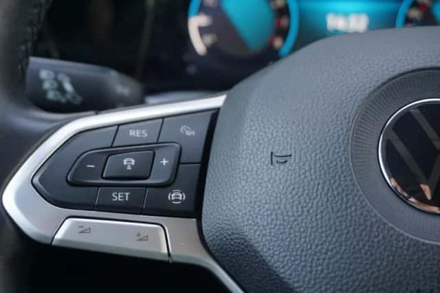 Volkswagen Golf (2022) thumbnail 20