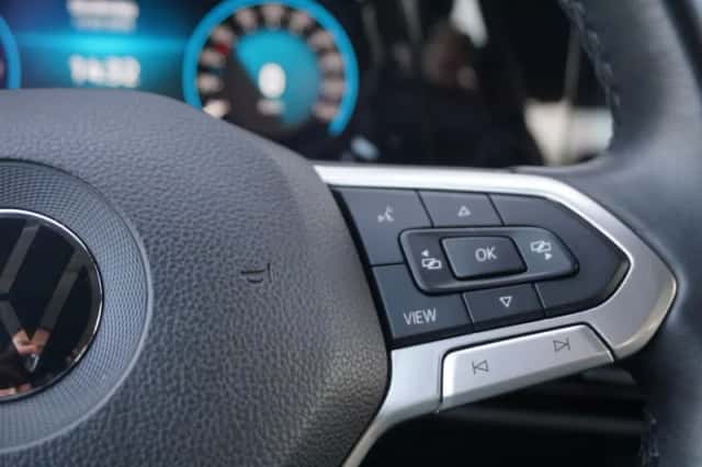 Volkswagen Golf (2022) thumbnail 21