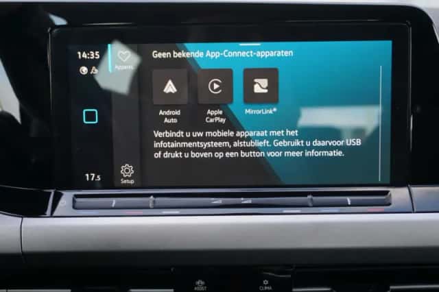 Volkswagen Golf (2022) thumbnail 23