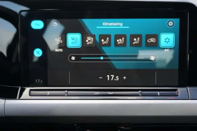Volkswagen Golf (2022) thumbnail 25