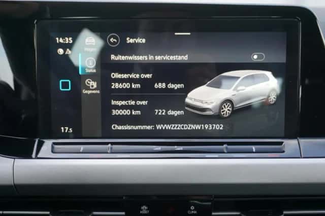 Volkswagen Golf (2022) thumbnail 26