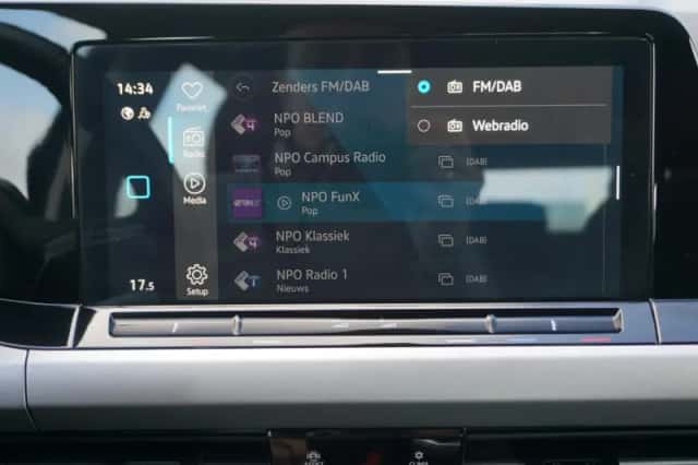Volkswagen Golf (2022) thumbnail 43