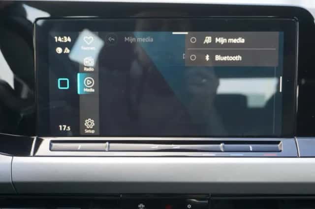 Volkswagen Golf (2022) thumbnail 44