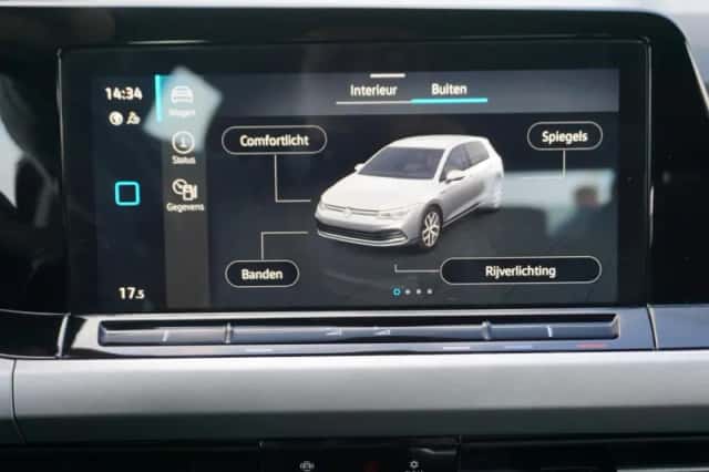 Volkswagen Golf (2022) thumbnail 47