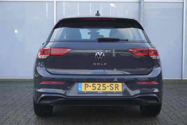 Volkswagen Golf (2022) thumbnail 10