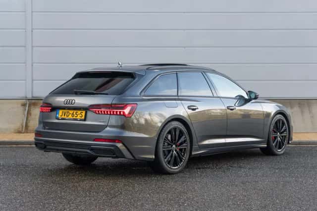 Audi A6 (2022) thumbnail 2