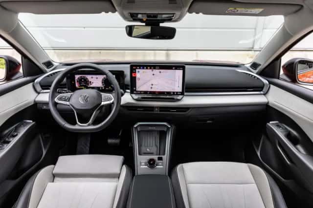 Volkswagen T-Roc (2026) thumbnail 5