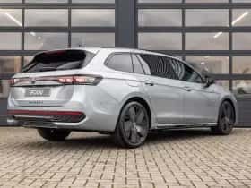 Volkswagen Passat (2025) thumbnail 2