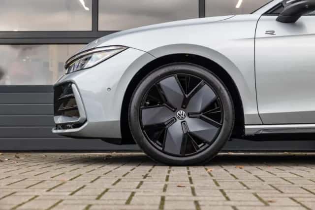 Volkswagen Passat (2025) thumbnail 12