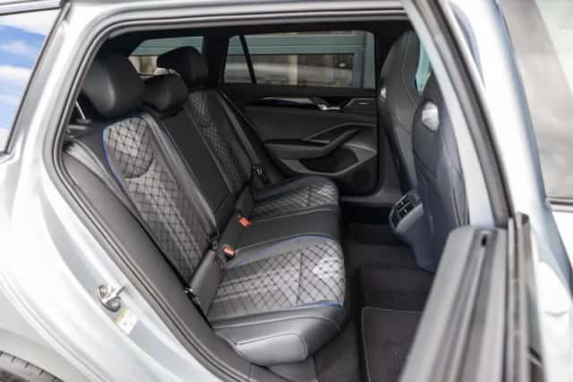 Volkswagen Passat (2025) thumbnail 16