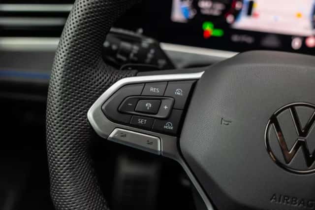 Volkswagen Passat (2025) thumbnail 30