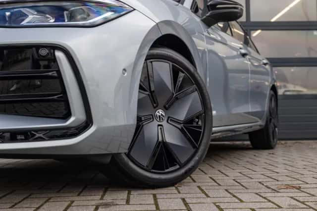Volkswagen Passat (2025) thumbnail 36