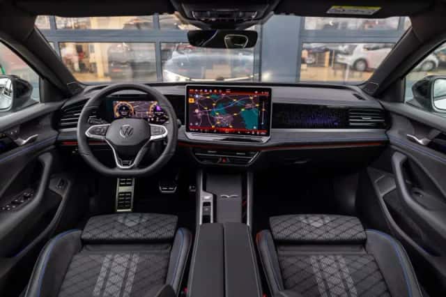 Volkswagen Passat (2025) thumbnail 5
