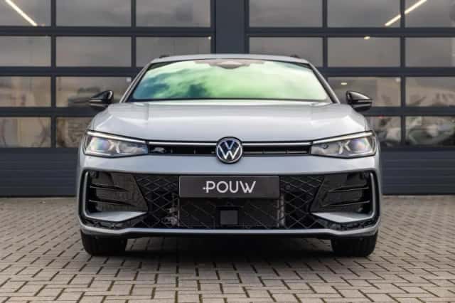 Volkswagen Passat (2025) thumbnail 6