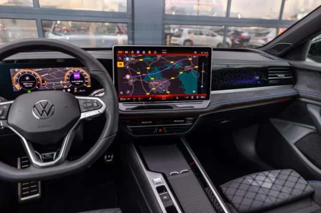 Volkswagen Passat (2025) thumbnail 52