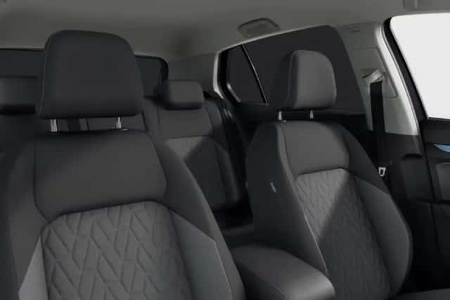 Volkswagen Golf (2026) thumbnail 4