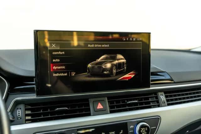 Audi A4 (2022) thumbnail 43