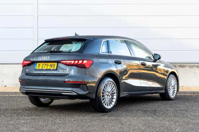 Audi A3 (2024) thumbnail 2