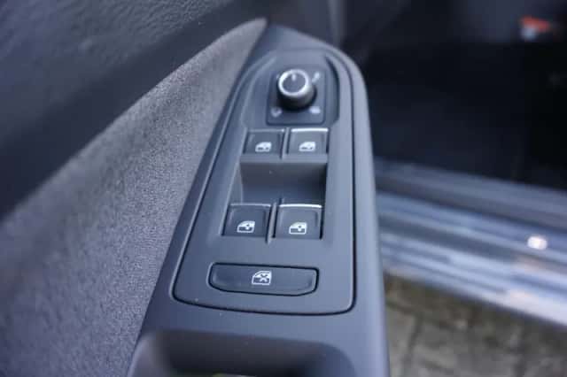 Volkswagen Golf (2025) thumbnail 39