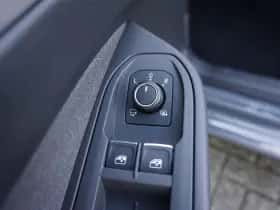 Volkswagen Golf (2025) thumbnail 40