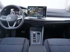 Volkswagen Golf (2025) thumbnail 5