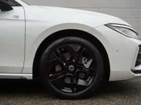 Volkswagen Passat (2025) thumbnail 15