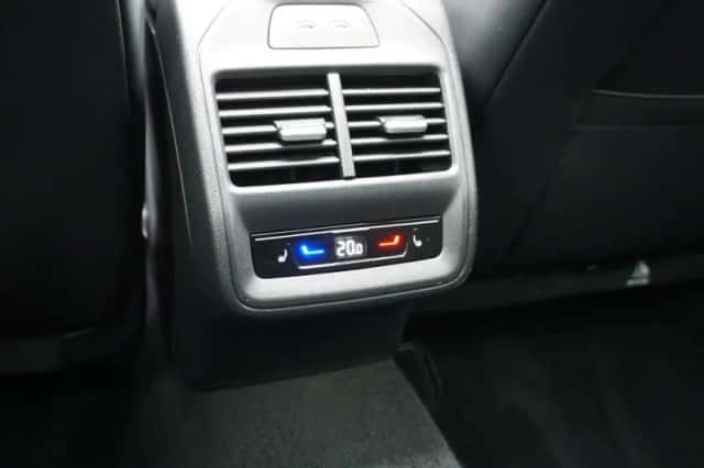 Volkswagen Passat (2025) thumbnail 21