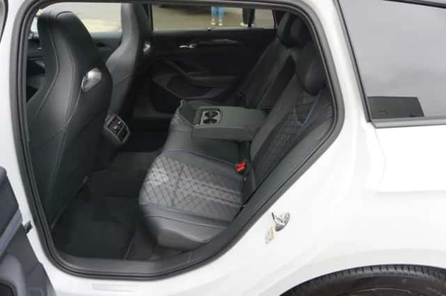 Volkswagen Passat (2025) thumbnail 22