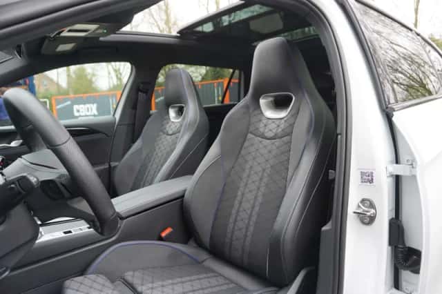 Volkswagen Passat (2025) thumbnail 4