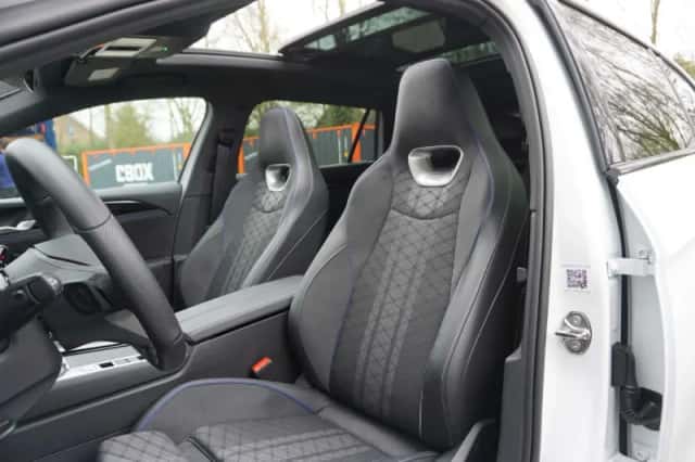 Volkswagen Passat (2025) thumbnail 4